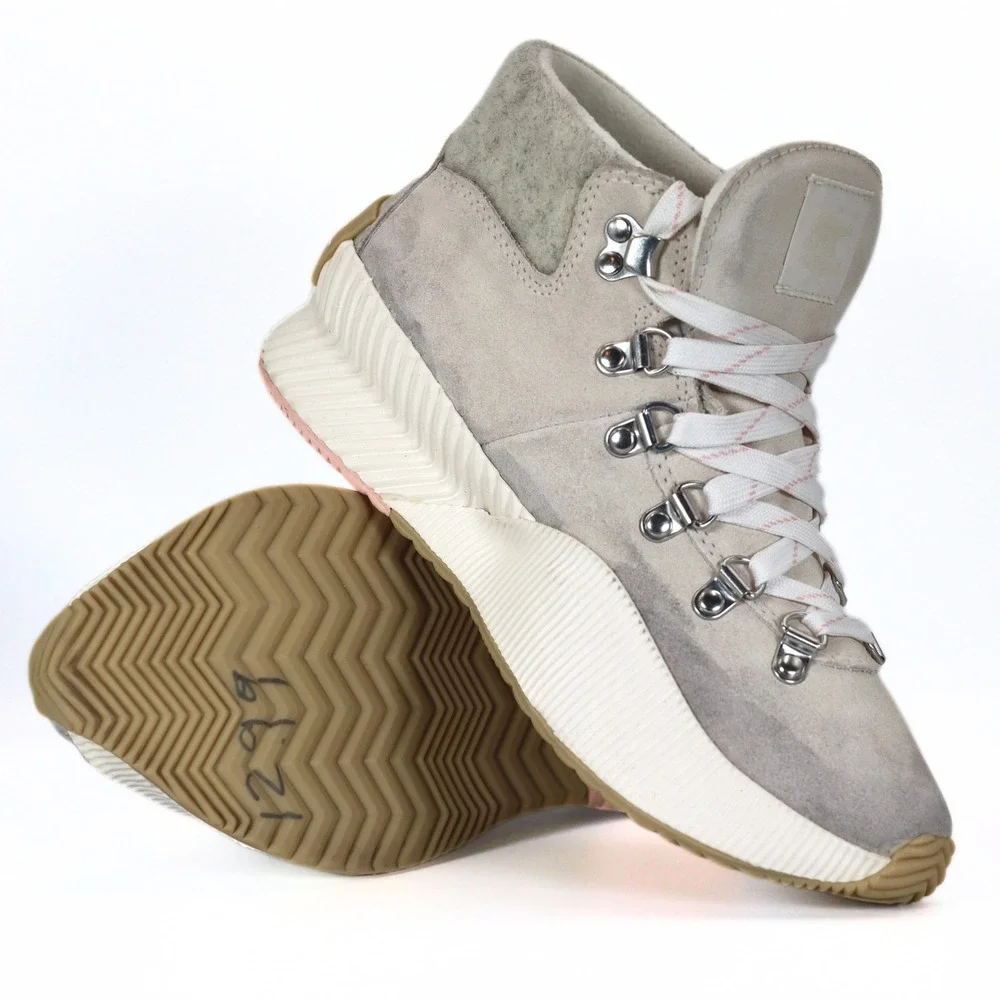Sorel Out N About III Conquest Women 6.5 Grey Waterproof Suede Hiking Rain Boot